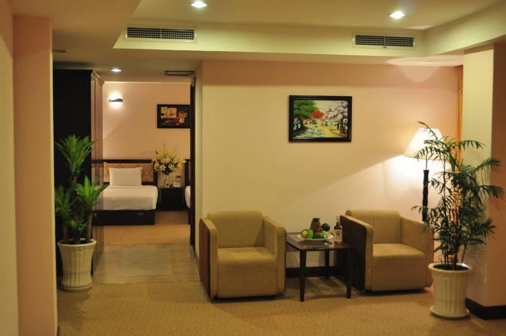 Dong Kinh A Hotel Ho Chi Minh-staden Exteriör bild